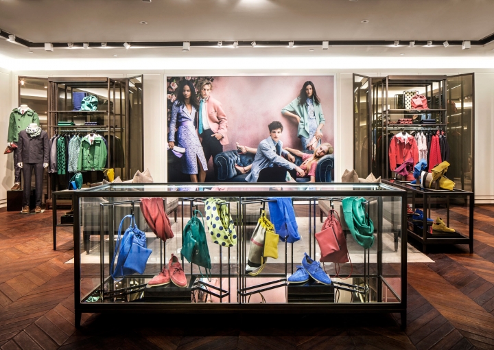 Burberry 上海靜安嘉里中心旗艦店設計